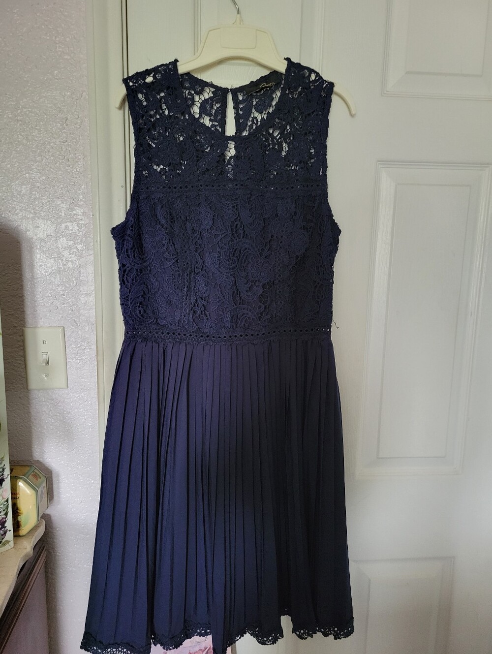 NEW Navy Lace Pleated Women's Dress
